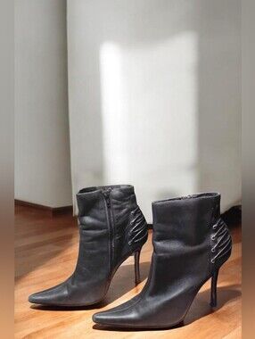 Bakers Vintage Y2K Black Leather Pointed Toe Stiletto Boots - Size 9B (EUC)